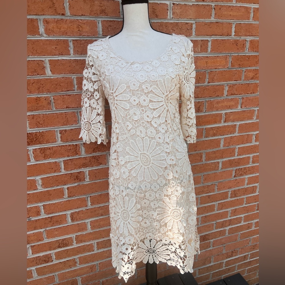 Women’s Laced Dress. Size Large